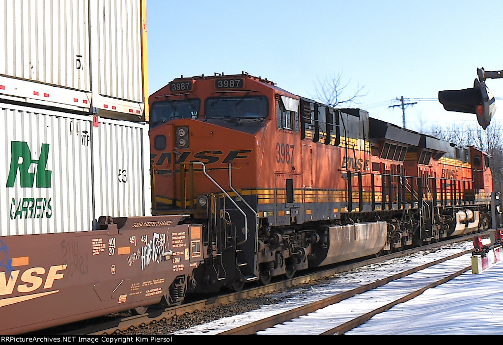 BNSF 3987